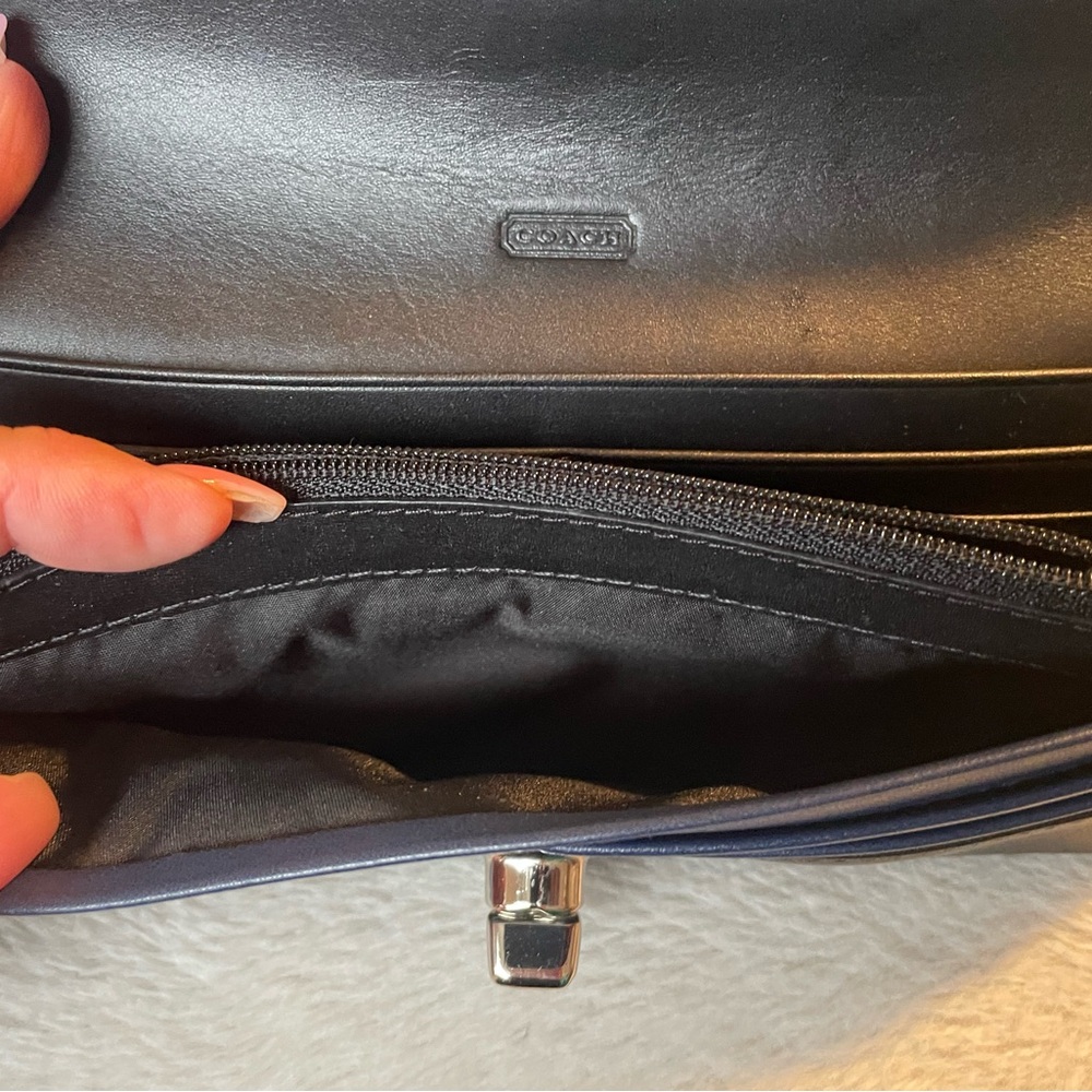 Coach Midnight Blue Leather turn-lock Wallet - Picture 7 of 8